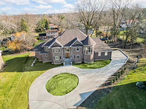 A home in Bloomfield Twp