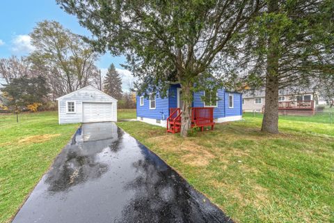 A home in Waterford Twp