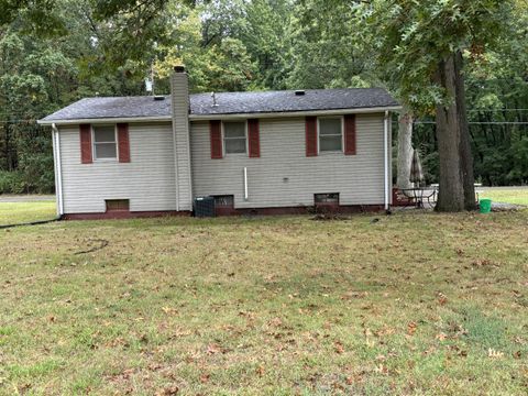 A home in Edwardsburg Vlg