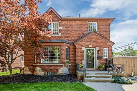 A home in Grosse Pointe Farms