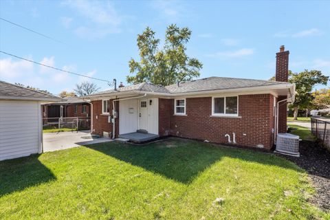 A home in Dearborn Heights