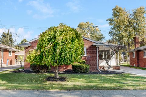 A home in Dearborn Heights