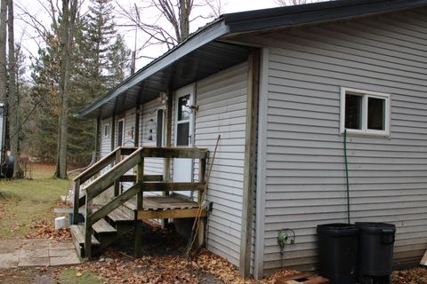 A home in Maple Forest Twp