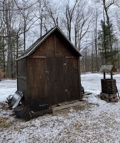 A home in Maple Forest Twp