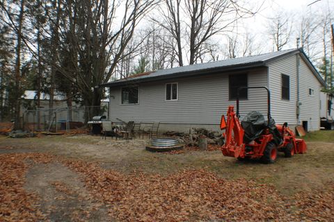 A home in Maple Forest Twp