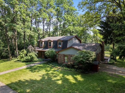 A home in West Bloomfield Twp