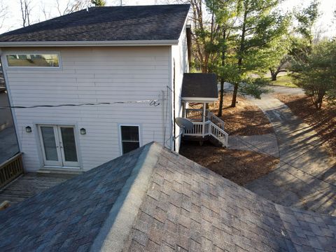 A home in Keego Harbor