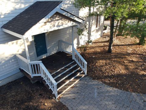 A home in Keego Harbor