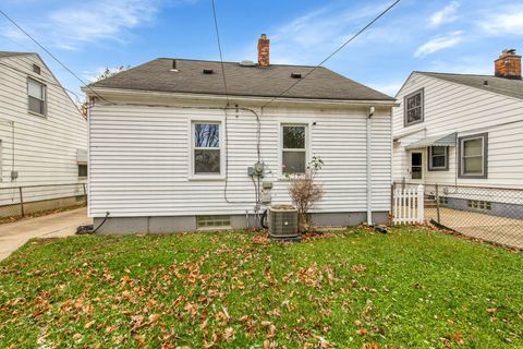 A home in Harper Woods