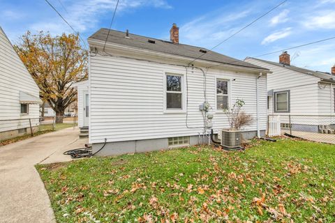 A home in Harper Woods