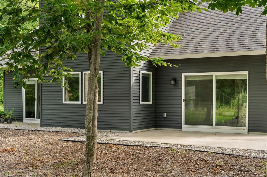Photo 49 of 60 of 2145 Arbutus Pointe Drive house