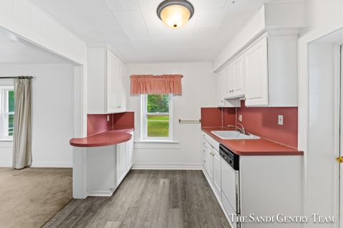 A home in GrandHavenCharterTownship_Ottawa