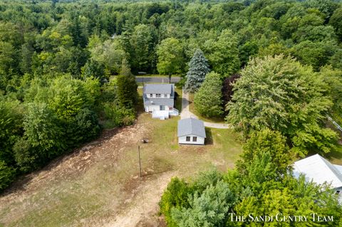 A home in GrandHavenCharterTownship_Ottawa