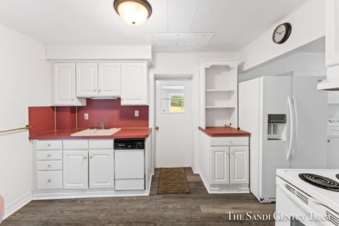 A home in GrandHavenCharterTownship_Ottawa
