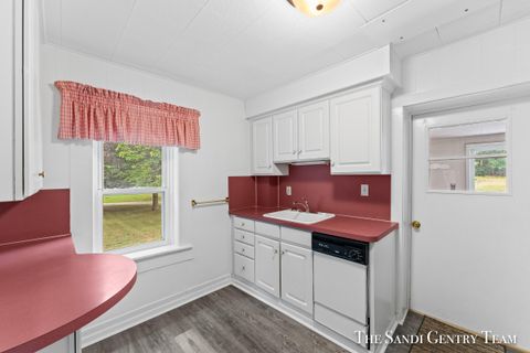 A home in GrandHavenCharterTownship_Ottawa