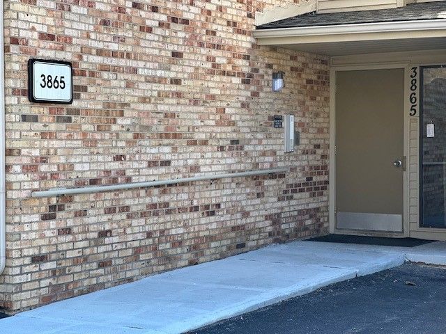 View West Bloomfield Twp, MI 48323 condo