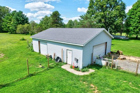 A home in Mt. Morris Twp