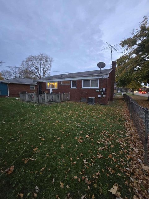 A home in Harper Woods