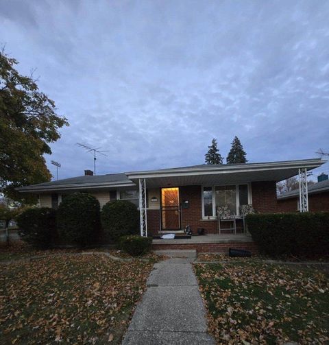 A home in Harper Woods