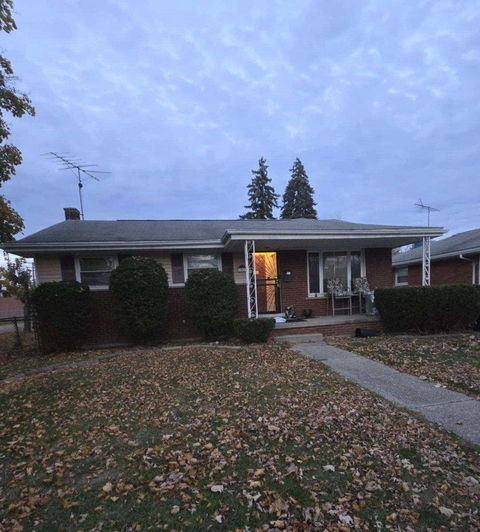 A home in Harper Woods