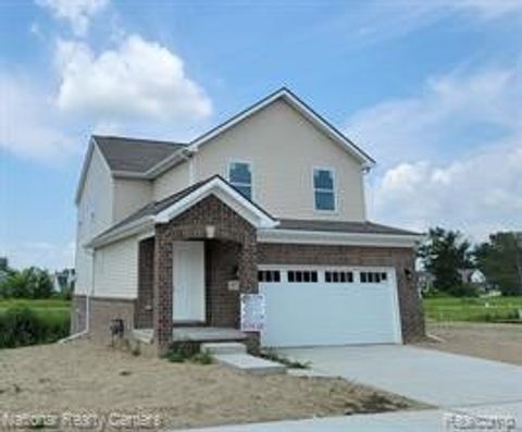 471 PATTAN Drive Wixom City Oakland MI 48393