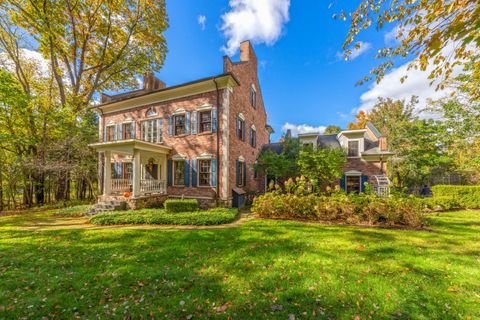 A home in Rochester Hills