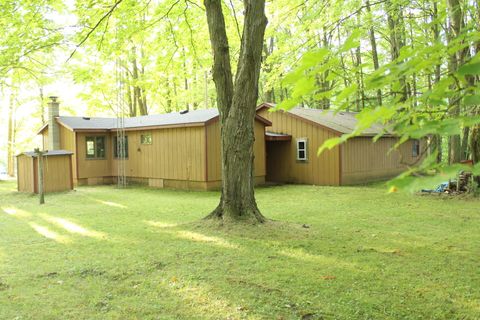 A home in Lincoln Twp