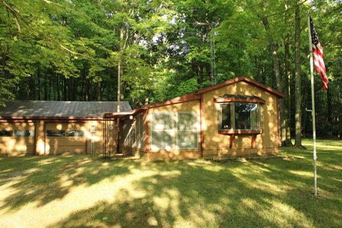 A home in Lincoln Twp