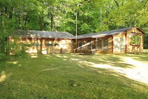 A home in Lincoln Twp