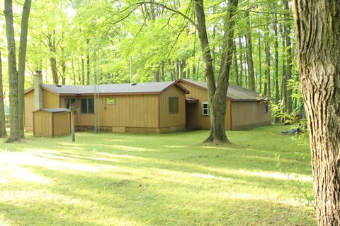 A home in Lincoln Twp