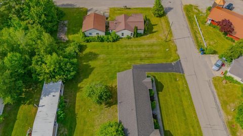 A home in Roscommon Twp