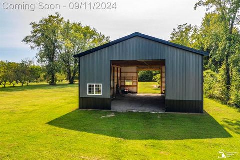 A home in La Salle Twp