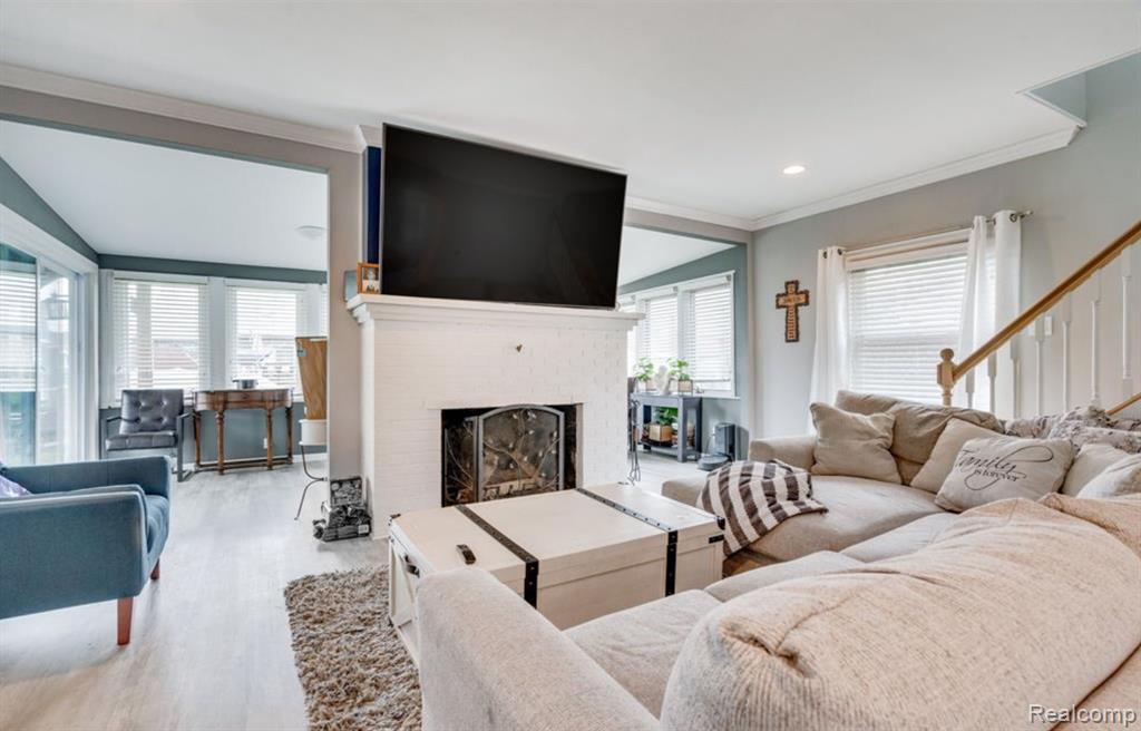 1430 ROSSDALE Drive