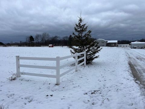 A home in Ravenna Twp