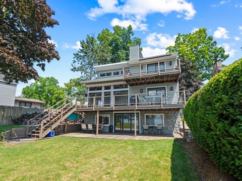 A home in Waterford Twp