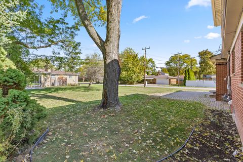 A home in Dearborn Heights