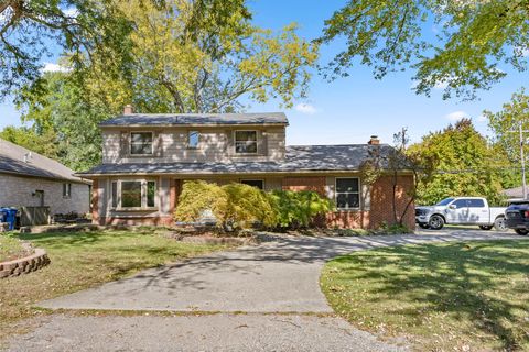 A home in Dearborn Heights