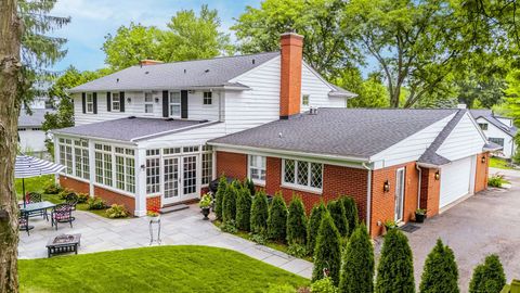 A home in Bloomfield Twp