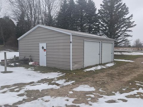 A home in Bear Lake Twp