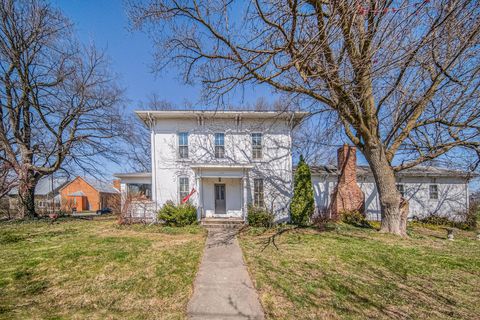 A home in Grass Lake Vlg