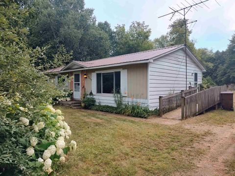 A home in Deep River Twp