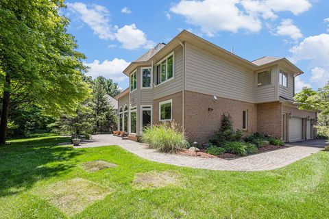 A home in West Bloomfield Twp