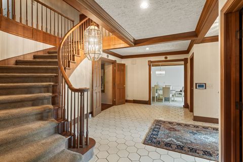 A home in Bloomfield Twp