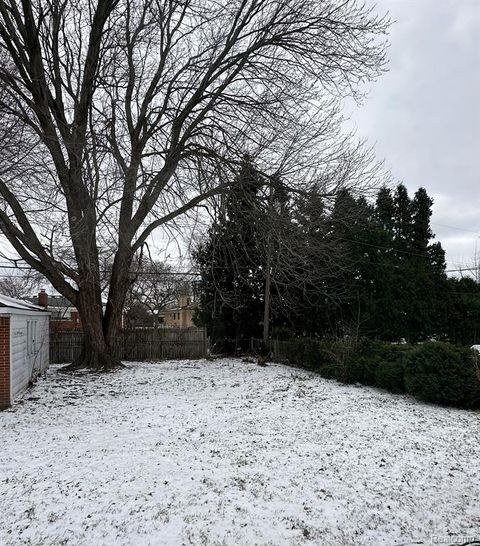 A home in WarrenCity_Macomb