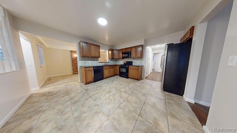 A home in WarrenCity_Macomb