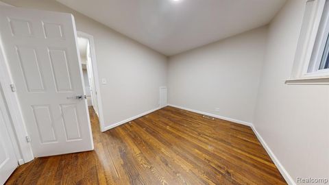 A home in WarrenCity_Macomb