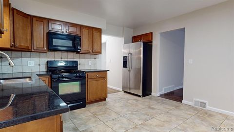A home in WarrenCity_Macomb