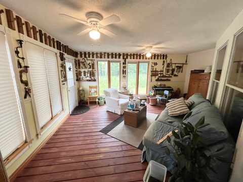 A home in Alabaster Twp