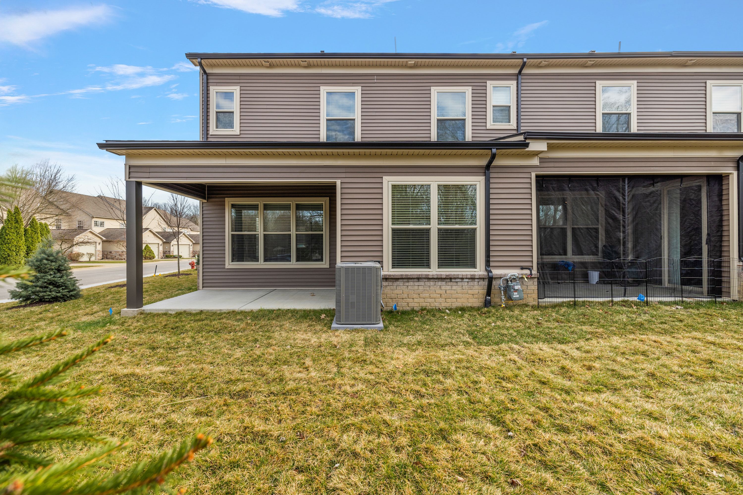11372 Iziks Way Unit 8