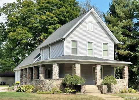 A home in Pinckney Vlg